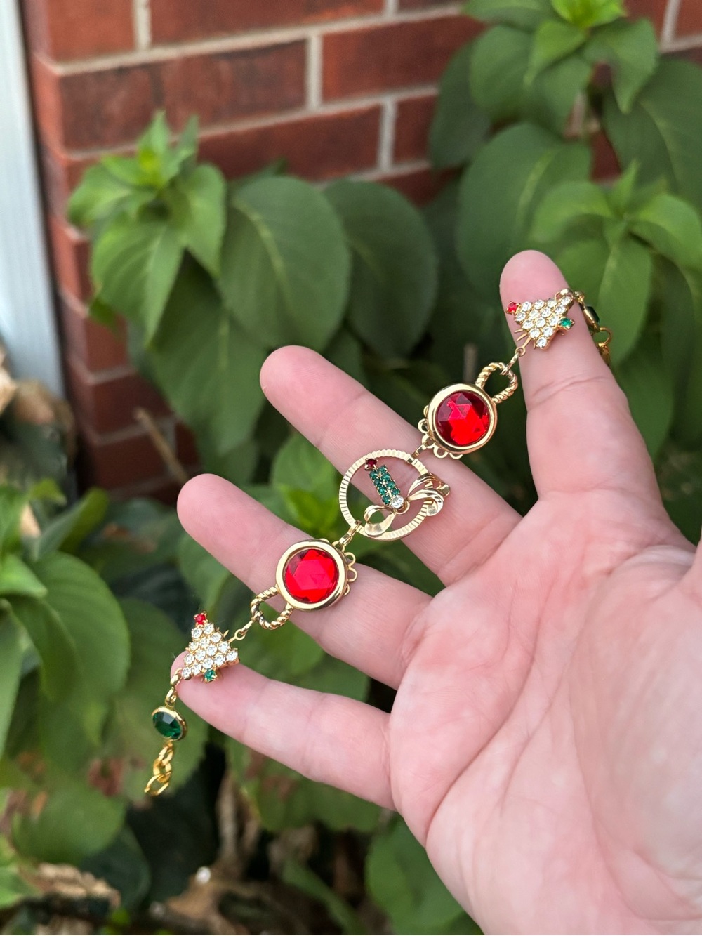 “Candlelight” 🕯️🕯️ Hand Crafted bracelet from repurposed vintage jewelry